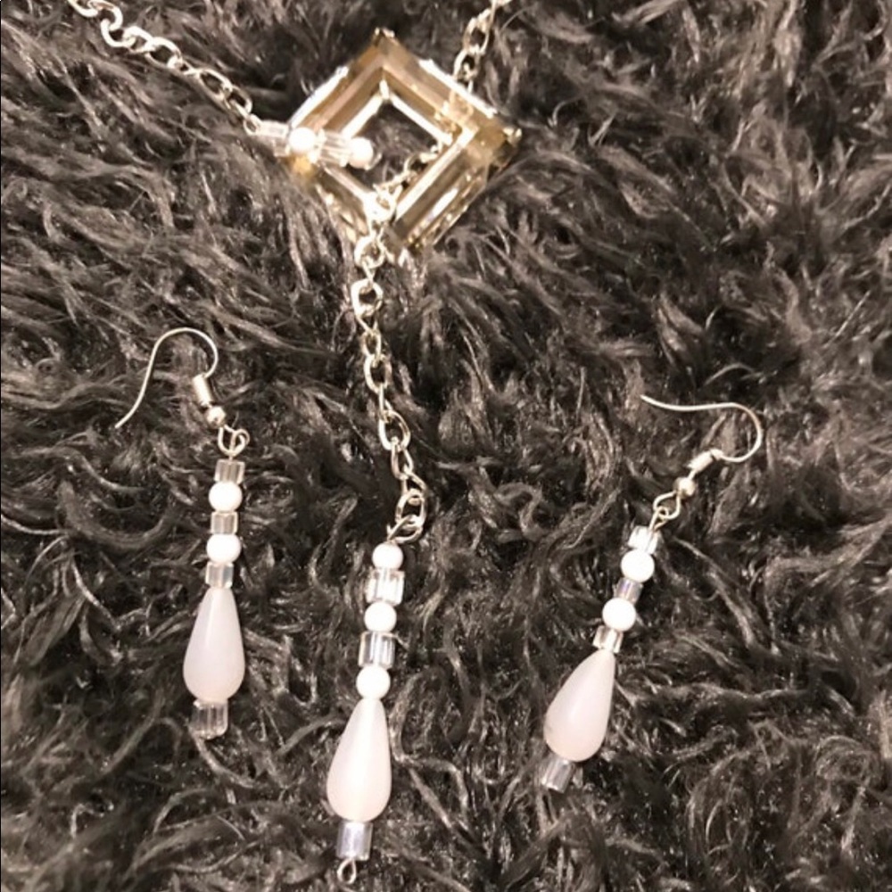Swarovski Crystal Necklace & Earrings Set